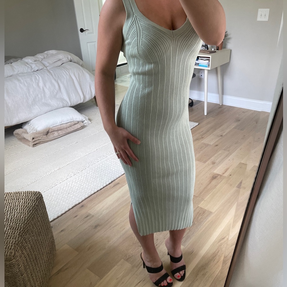 NWT Sage Green Body con Sweater Dress